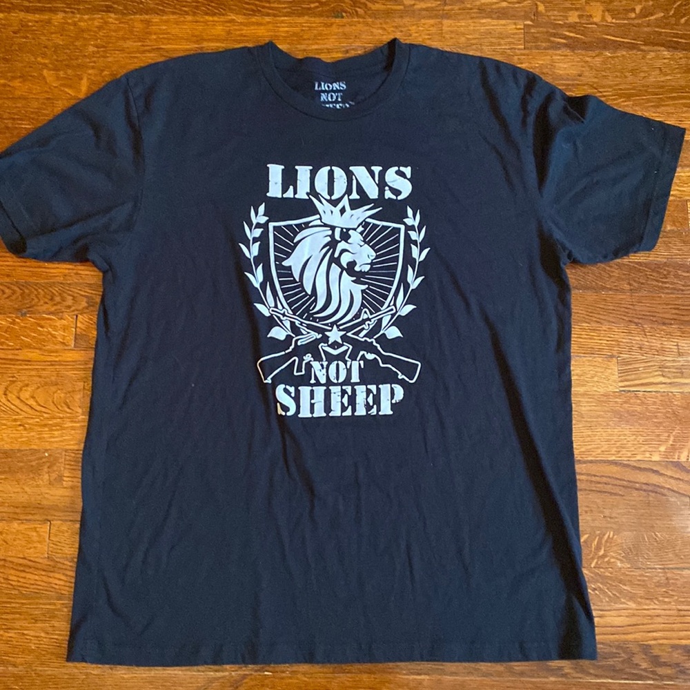 Lions Not Sheep t-shirt size XL in good condition
